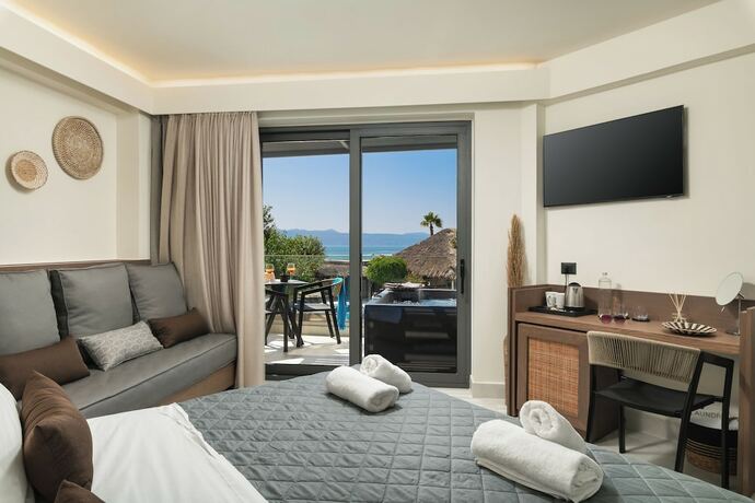 Imagen de la habitación del Hotel Elia Agia Marina Resort. Foto 12