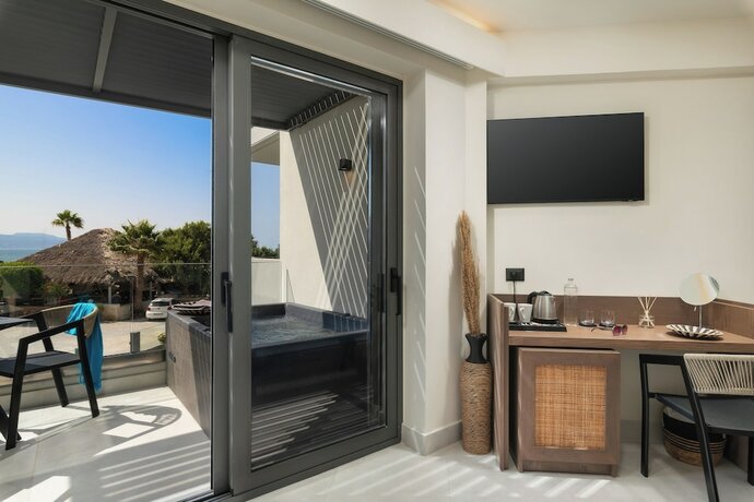 Imagen de la habitación del Hotel Elia Agia Marina Resort. Foto 13