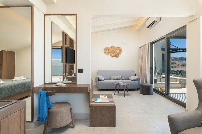 Imagen general del Hotel Elia Agia Marina Resort. Foto 6