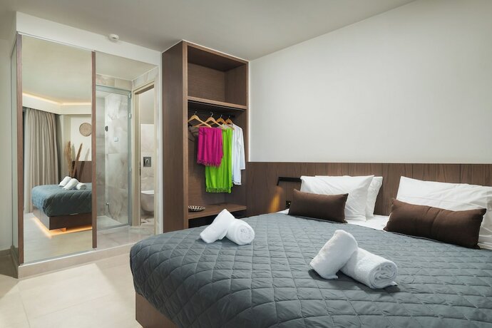 Imagen de la habitación del Hotel Elia Agia Marina Resort. Foto 19