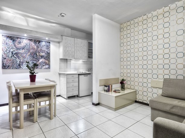 Imagen de la habitación del Hotel Elia Apartments. Foto 7
