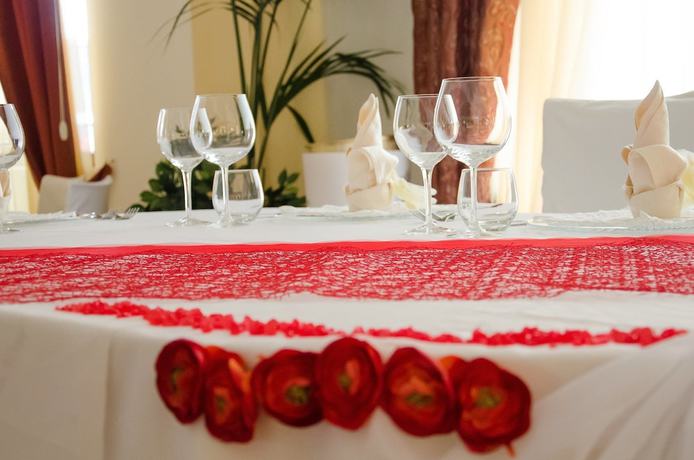 Imagen del bar/restaurante del Hotel Elia. Foto 4