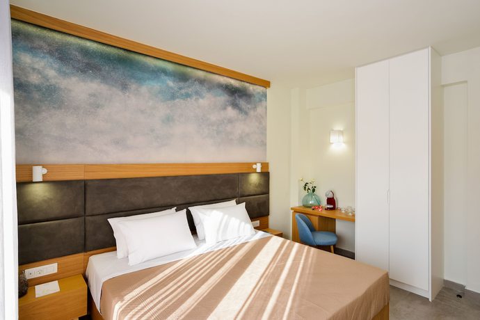 Imagen de la habitación del Hotel Elia Kalamaki. Foto 18