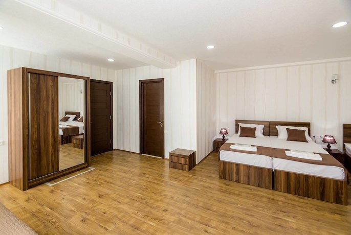 Imagen de la habitación del Hotel Elia Palace. Foto 4