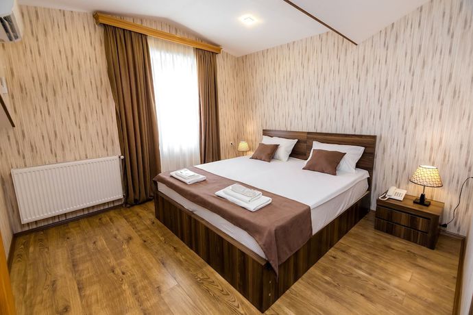 Imagen de la habitación del Hotel Elia Palace. Foto 7