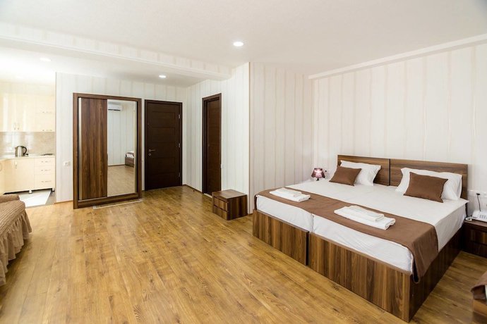 Imagen de la habitación del Hotel Elia Palace. Foto 9