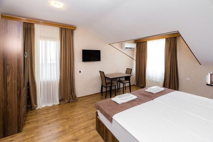 Imagen de la habitación del Hotel Elia Palace. Foto 11