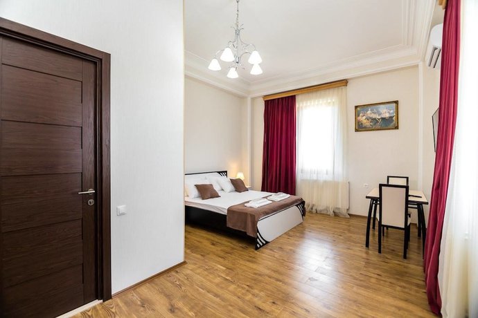 Imagen de la habitación del Hotel Elia Palace. Foto 15