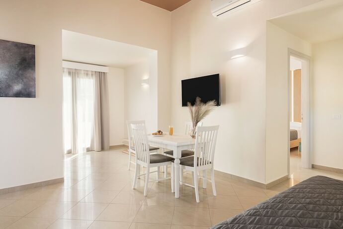 Imagen de la habitación del Hotel Elia Platanias. Foto 14