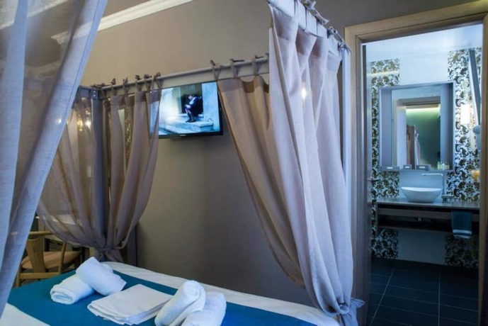 Imagen de la habitación del Hotel Elia Potie. Foto 6