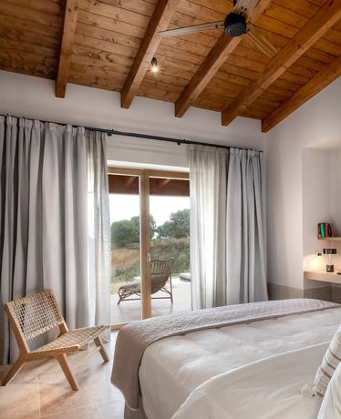 Imagen de la habitación del Hotel Eliamos Villas and Spa. Foto 4