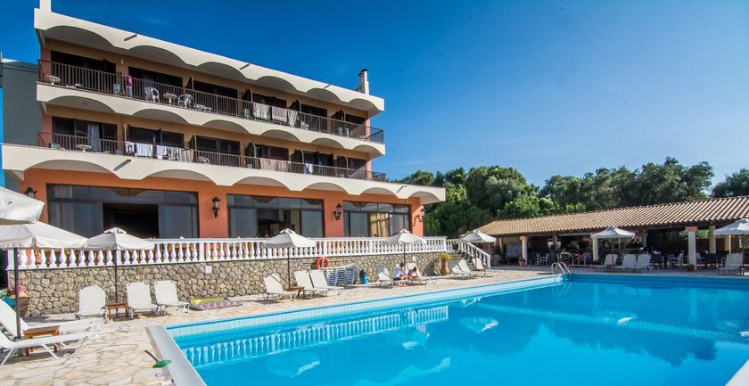 Imagen de los exteriores del Hotel Eliana, Dassia. Foto 6