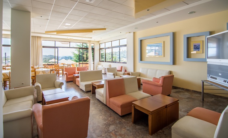 Imagen de los interiores del Hotel Eliana, Dassia. Foto 7