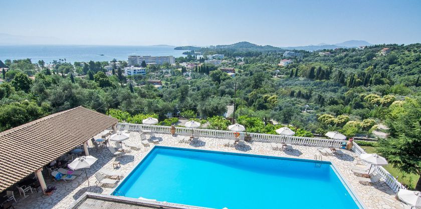 Imagen de la piscina del Hotel Eliana, Dassia. Foto 8