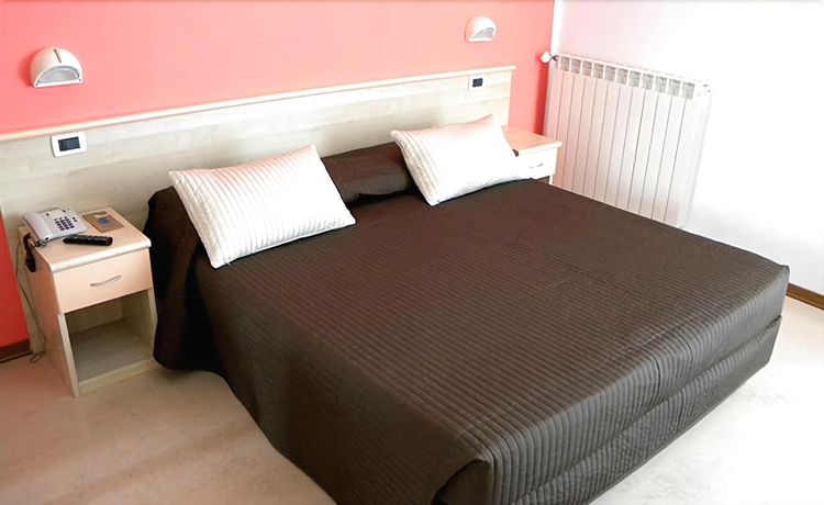 Imagen de la habitación del Hotel Eliani. Foto 6