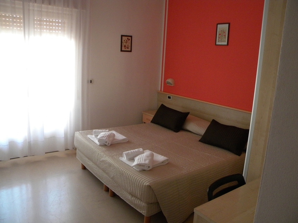 Imagen de la habitación del Hotel Eliani. Foto 8