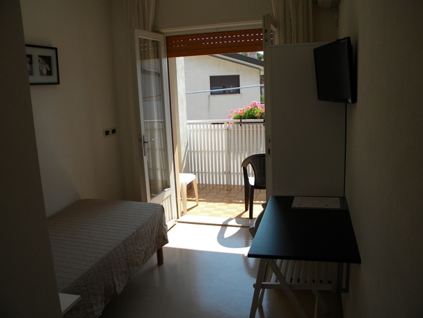 Imagen de la habitación del Hotel Eliani. Foto 10