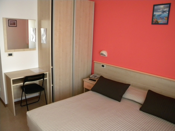 Imagen de la habitación del Hotel Eliani. Foto 13