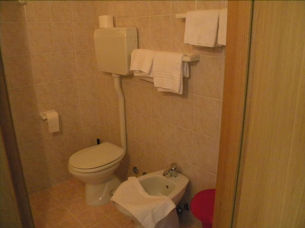 Imagen de la habitación del Hotel Eliani. Foto 17