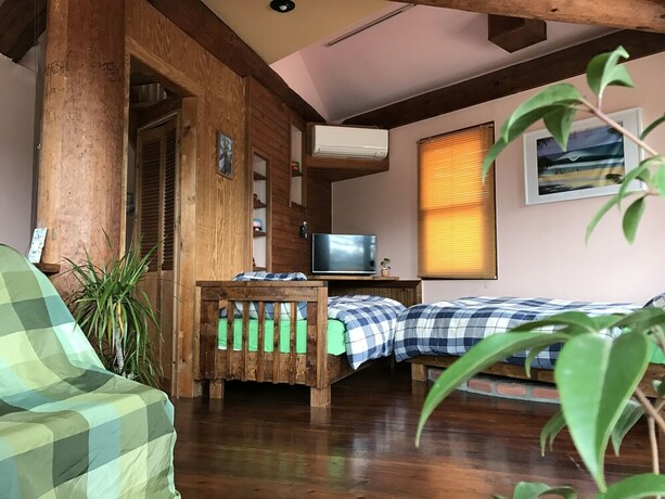 Imagen de la habitación del Hotel Elias Garden. Foto 15
