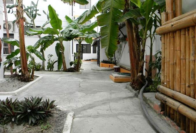 Imagen de los exteriores del Hotel Elicio\'S. Foto 10