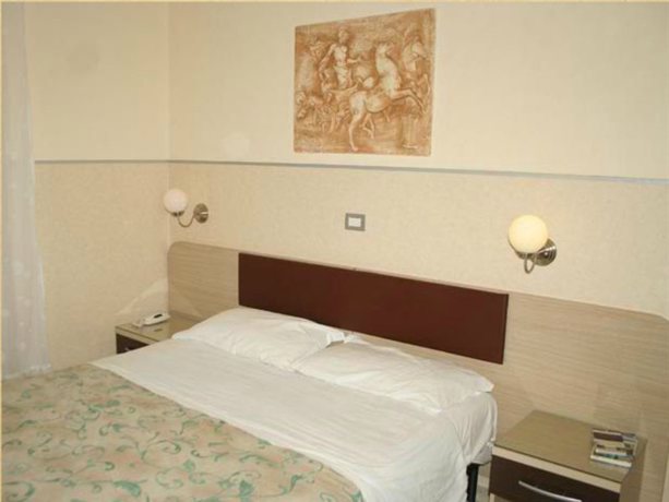 Imagen general del Hotel Elide. Foto 4