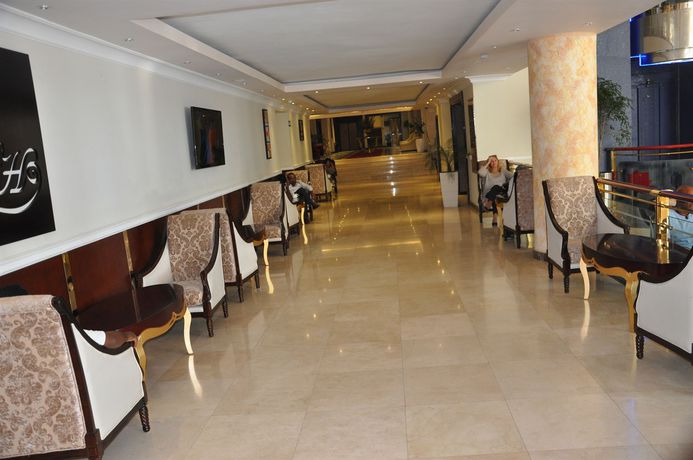 Imagen de los interiores del Hotel Elilly International. Foto 8