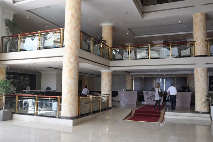 Imagen de los interiores del Hotel Elilly International. Foto 10