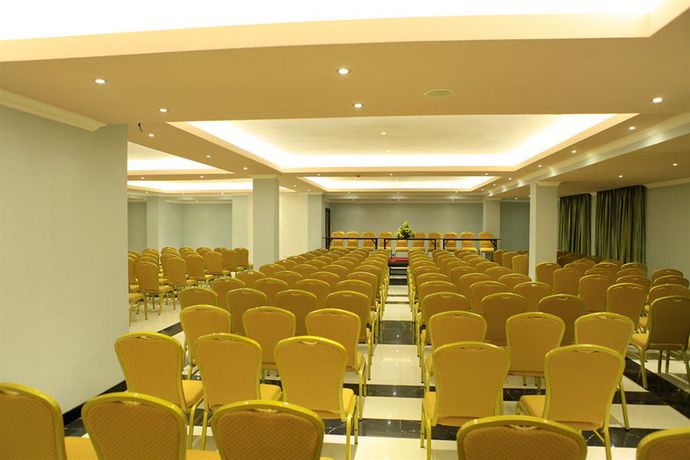 Imagen de los interiores del Hotel Elilly International. Foto 15