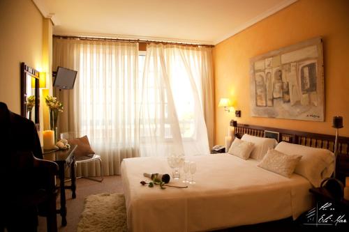 Imagen general del Hotel Eli-mar. Foto 2