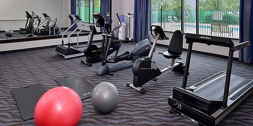 Imagen de los interiores del Hotel Elimwood. Foto 17