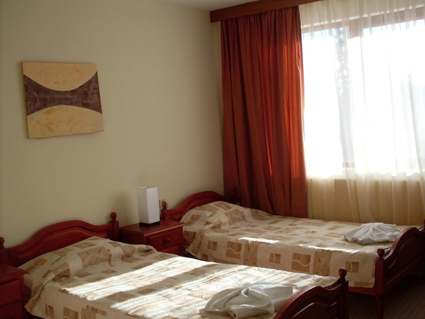 Imagen de la habitación del Hotel Elina. Foto 6