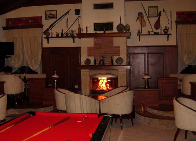 Imagen de los interiores del Hotel Elina. Foto 17