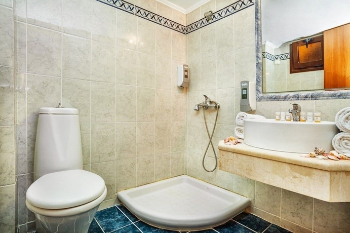 Imagen de la habitación del Hotel Elinotel Polis. Foto 9