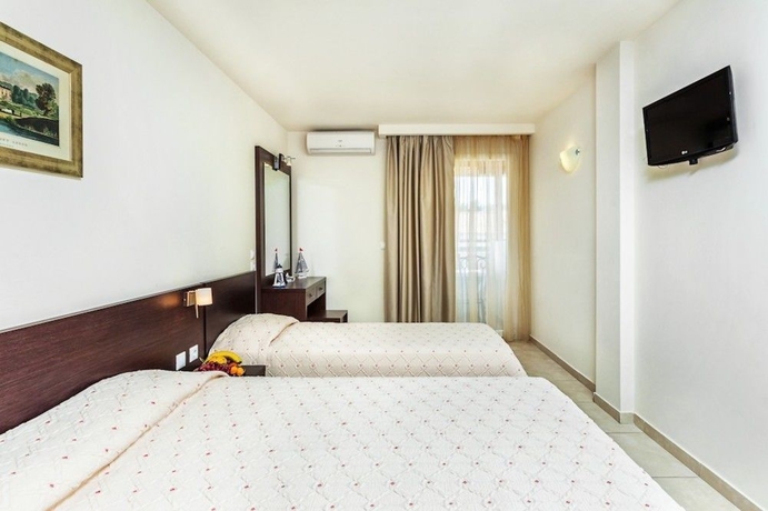 Imagen de la habitación del Hotel Elinotel Polis. Foto 10