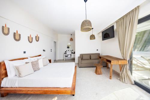 Imagen de la habitación del Hotel Elion Seaside Resort. Foto 16