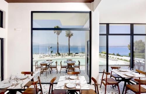 Imagen general del Hotel Elion Seaside Resort. Foto 12