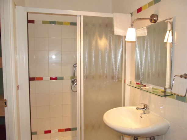 Imagen de la habitación del Hotel Elios Rooms. Foto 5