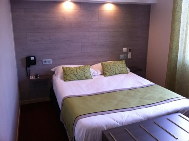 Imagen de la habitación del Hotel Eliotel. Foto 9