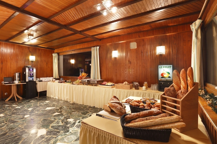 Imagen del bar/restaurante del Hotel Eliova- L'eau Vive. Foto 2