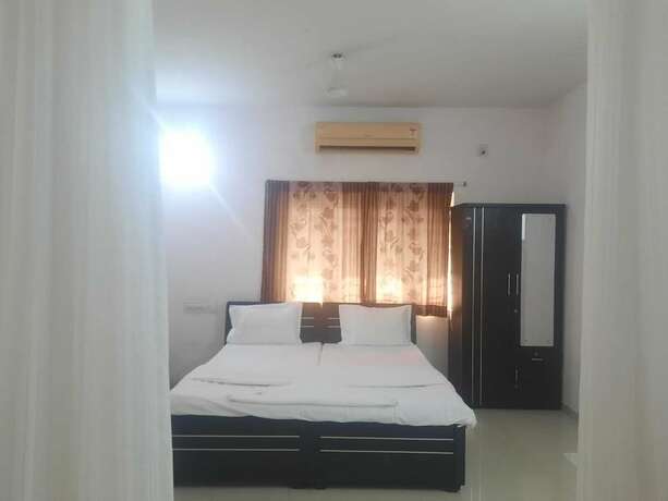 Imagen de la habitación del Hotel Elis Hospitality Service Ahmedabad. Foto 10