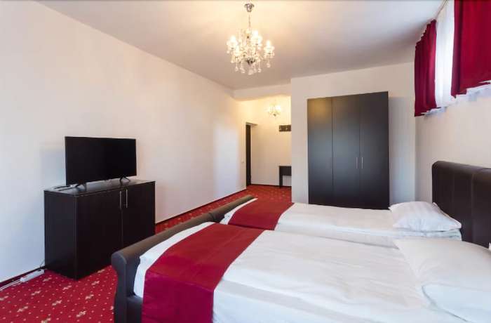 Imagen de la habitación del Hotel Elisabeta. Foto 5