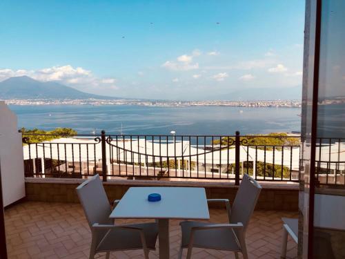 Imagen de la habitación del Hotel Elisabetta, Castellammare di Stabia. Foto 7