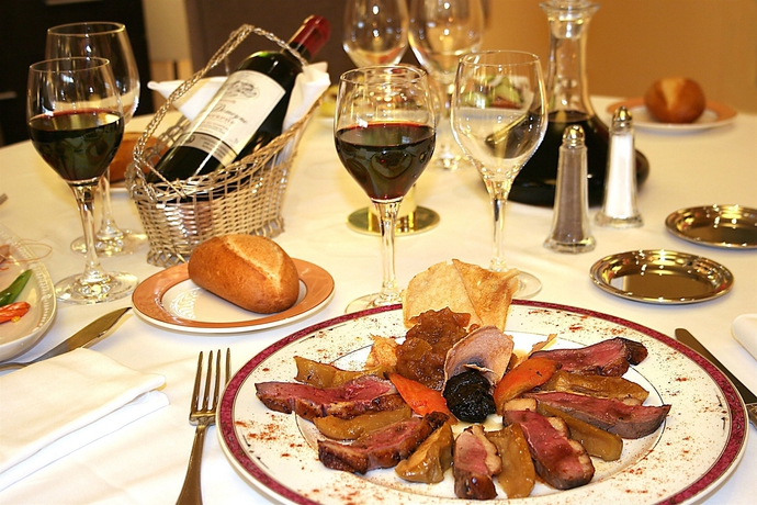 Imagen del bar/restaurante del Hotel Eliseo, Lourdes. Foto 5