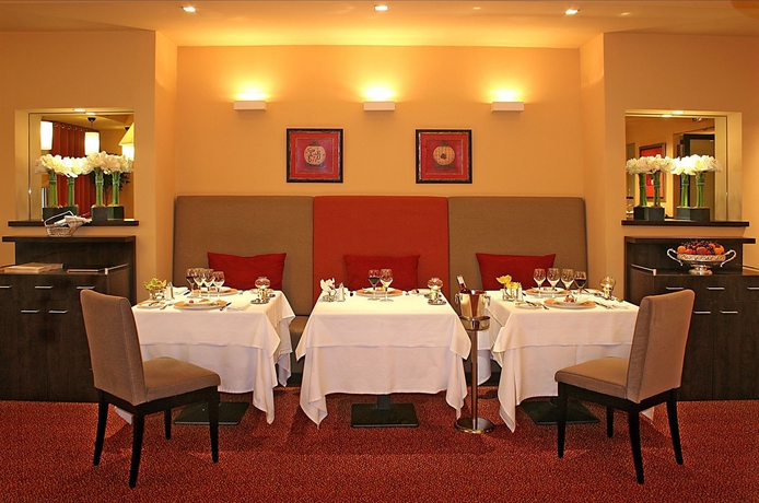 Imagen del bar/restaurante del Hotel Eliseo, Lourdes. Foto 6