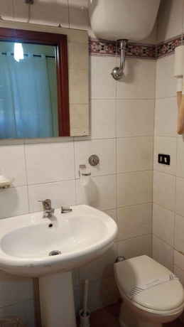 Imagen de la habitación del Hotel Eliseo Napoli. Foto 3