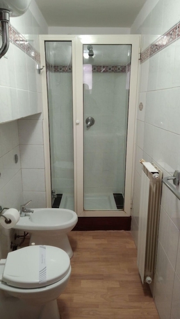 Imagen de la habitación del Hotel Eliseo Napoli. Foto 13