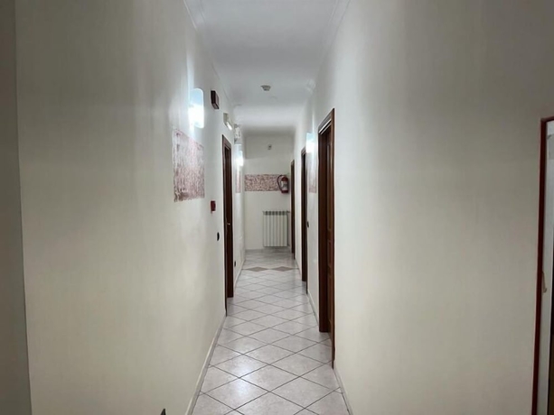 Imagen de la habitación del Hotel Eliseo Napoli. Foto 16