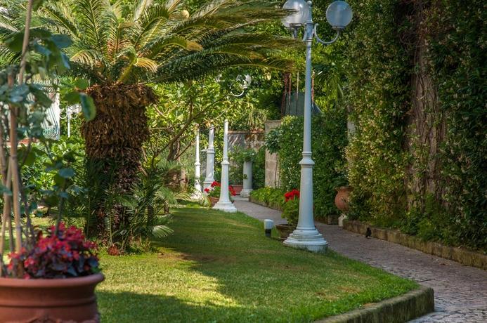 Imagen de los exteriores del Hotel Eliseo Park's. Foto 8