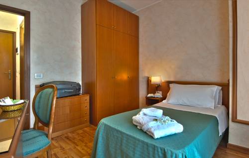 Imagen de la habitación del Hotel Eliseo Terme. Foto 7